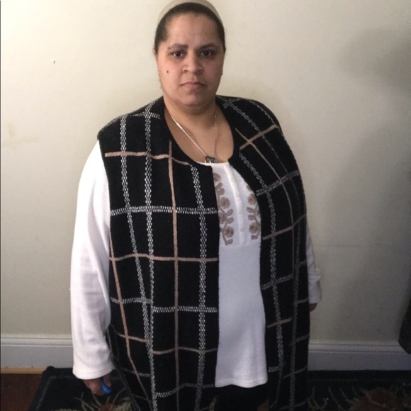 C&B open front plaid plus size sweater vest - Picture 12 of 15